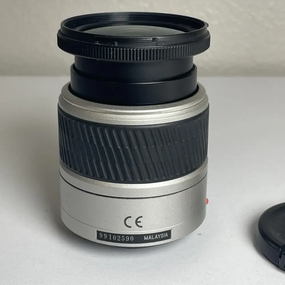 Minolta AF 28-80mm f/3.5-5.6 Macro Zoom Lens
